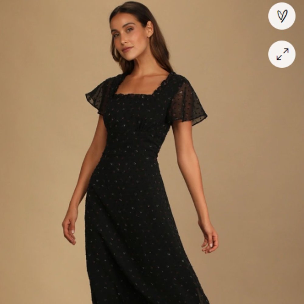 Lulus - So Kiss Me Black Floral Print Swiss Dot Maxi Dress